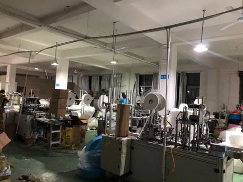 深網(wǎng)丨95后小伙除夕春節(jié)蹲守工廠三天，為湖北親朋搶寄出上萬個(gè)口罩